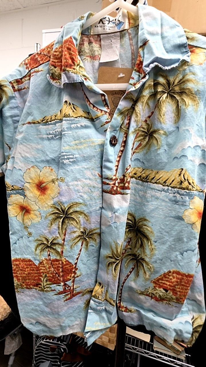 KY's Hawaiian Shirt XS(4) Multicolored (mainly light blue, with shades of brown, green, red, and yellow)