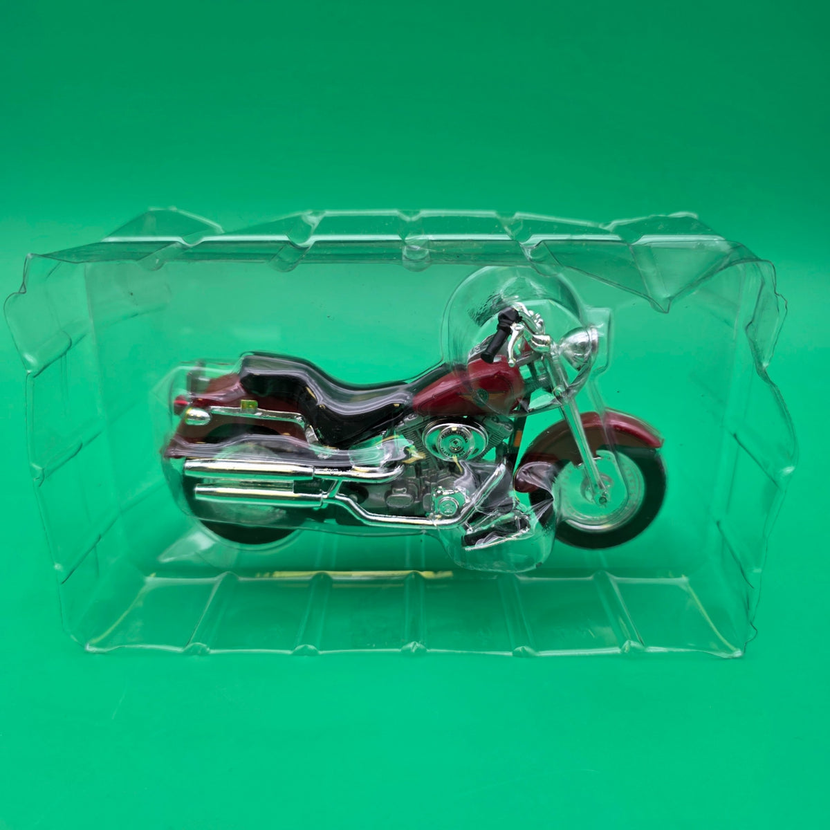 Maisto Harley-Davidson 2002 FLSTF Fat Boy