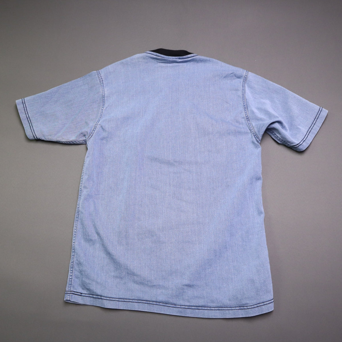 Fila Mens Denim Short Sleeve T-Shirt Size M Light Wash Blue Embroidered Spellout