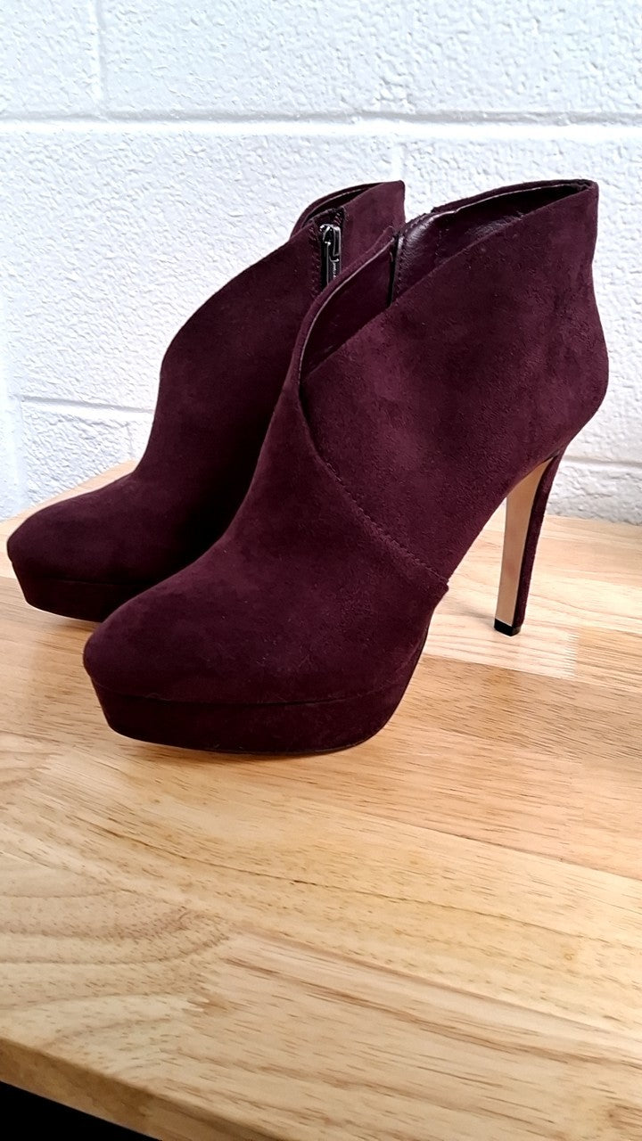 Jessica Simpson Booties 8.5 Burgundy