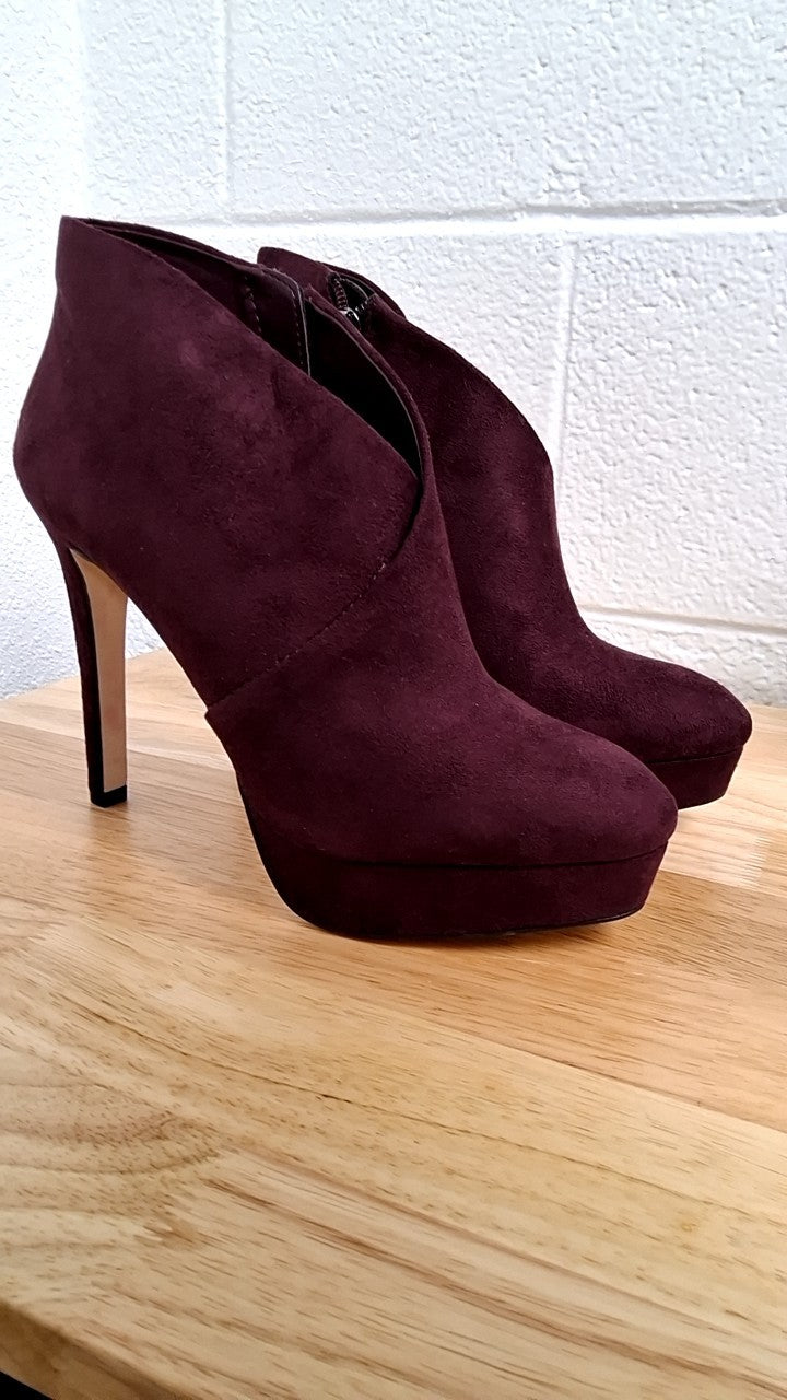 Jessica Simpson Booties 8.5 Burgundy