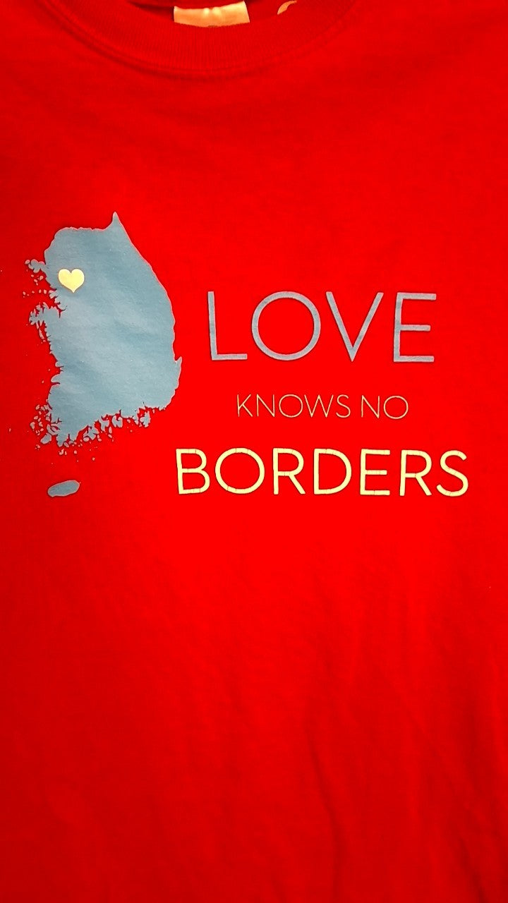 Love Knows No Borders T-Shirt S Red