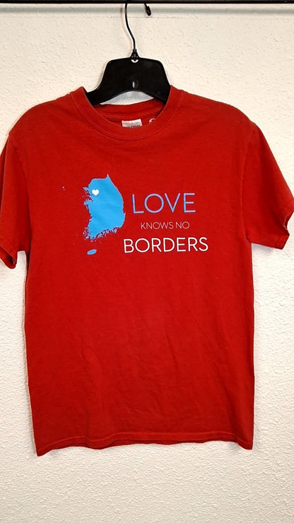 Love Knows No Borders T-Shirt S Red