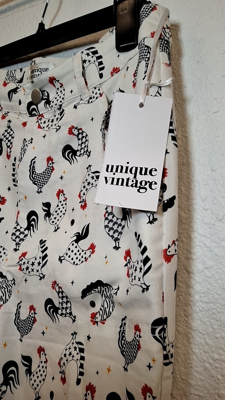 Unique Vintage White Chicken Print Ensemble M6/8