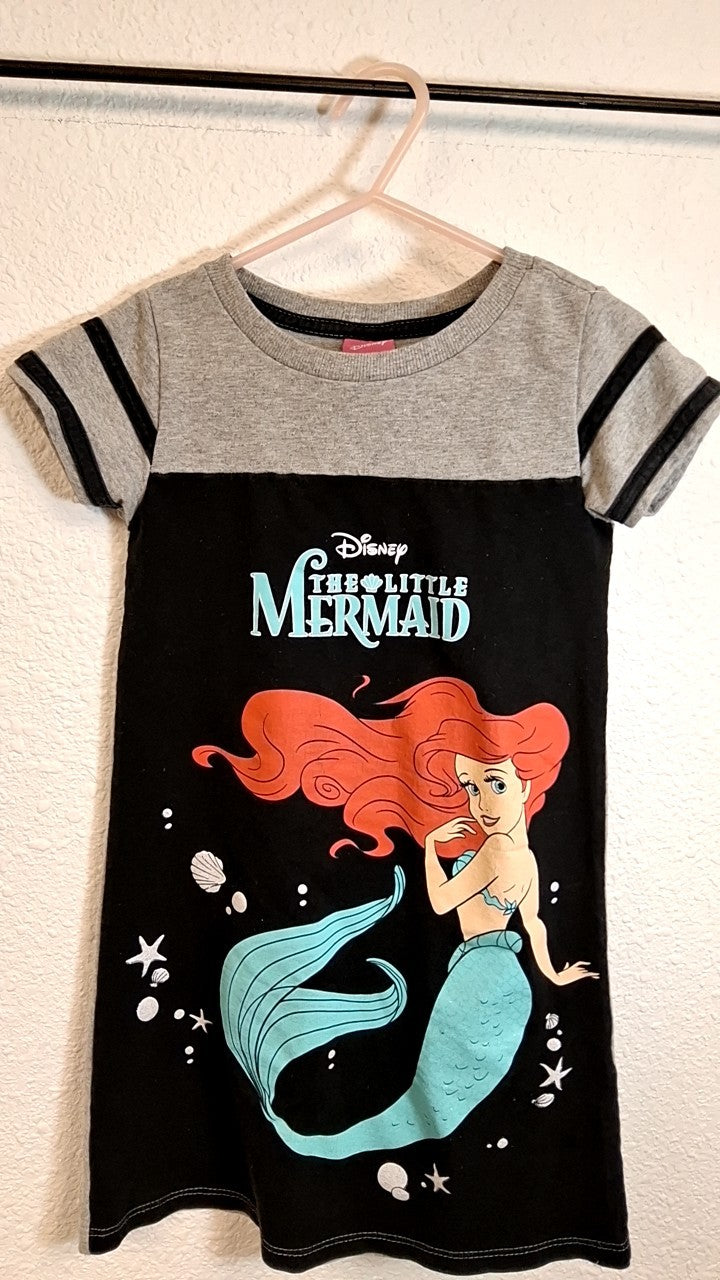 Disney 4 Gray and black