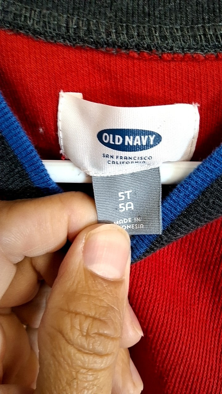 Old Navy Sweater 5T Red and Dark Gray