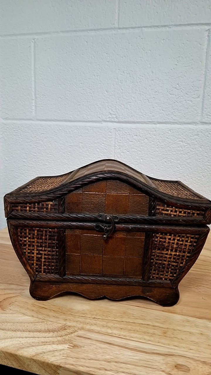 Mini Chest
