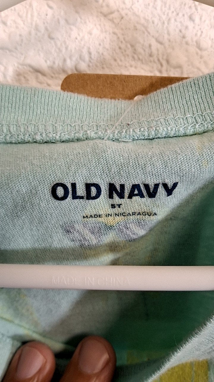 Old Navy T-Shirt 5T Light green
