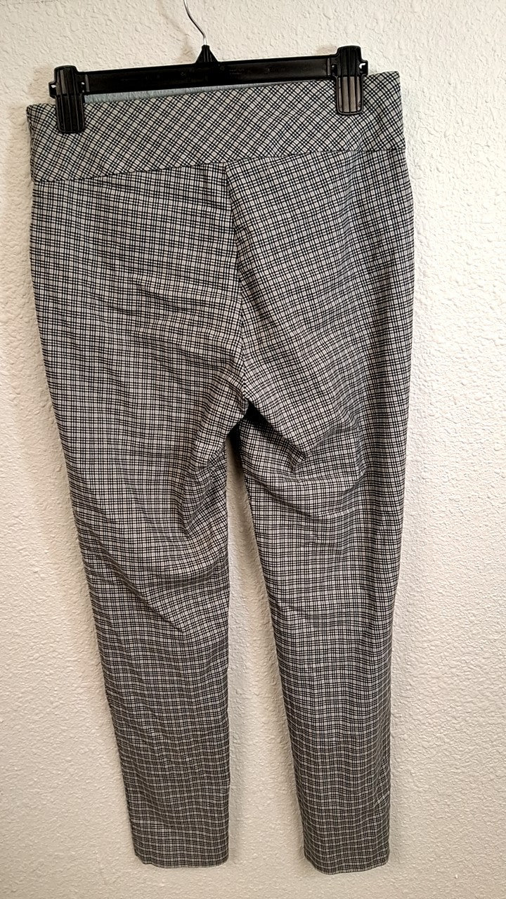 Van Heusen Pants 6 Regular Black and White