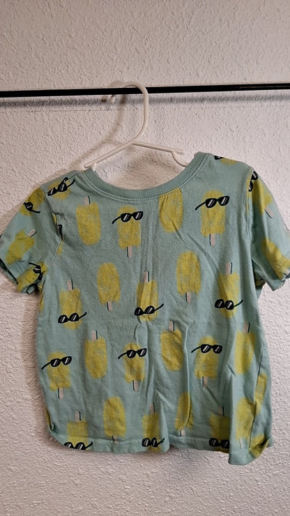Old Navy T-Shirt 5T Light green