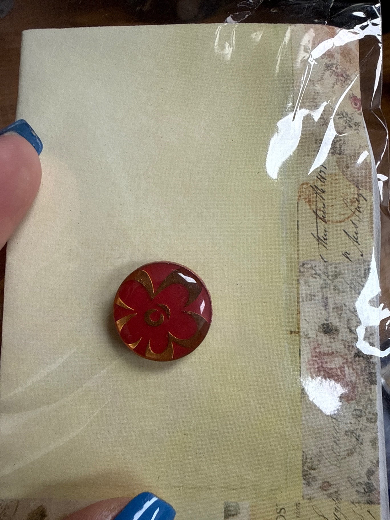 Haute Collections Pins Red