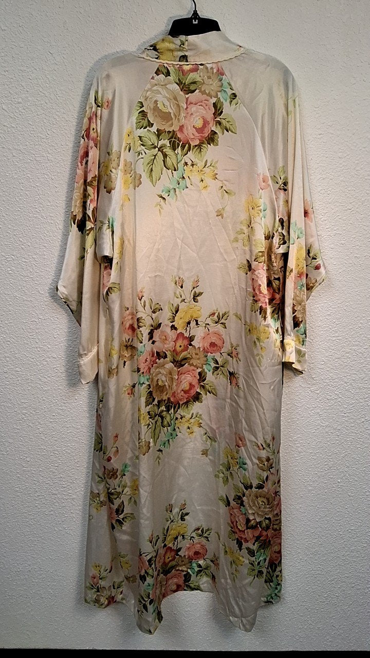 Christian Dior Robe Cream with floral pattern