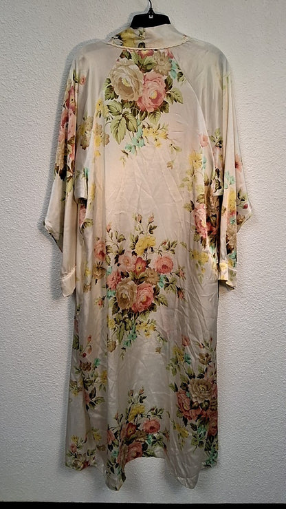 Christian Dior Robe Cream with floral pattern