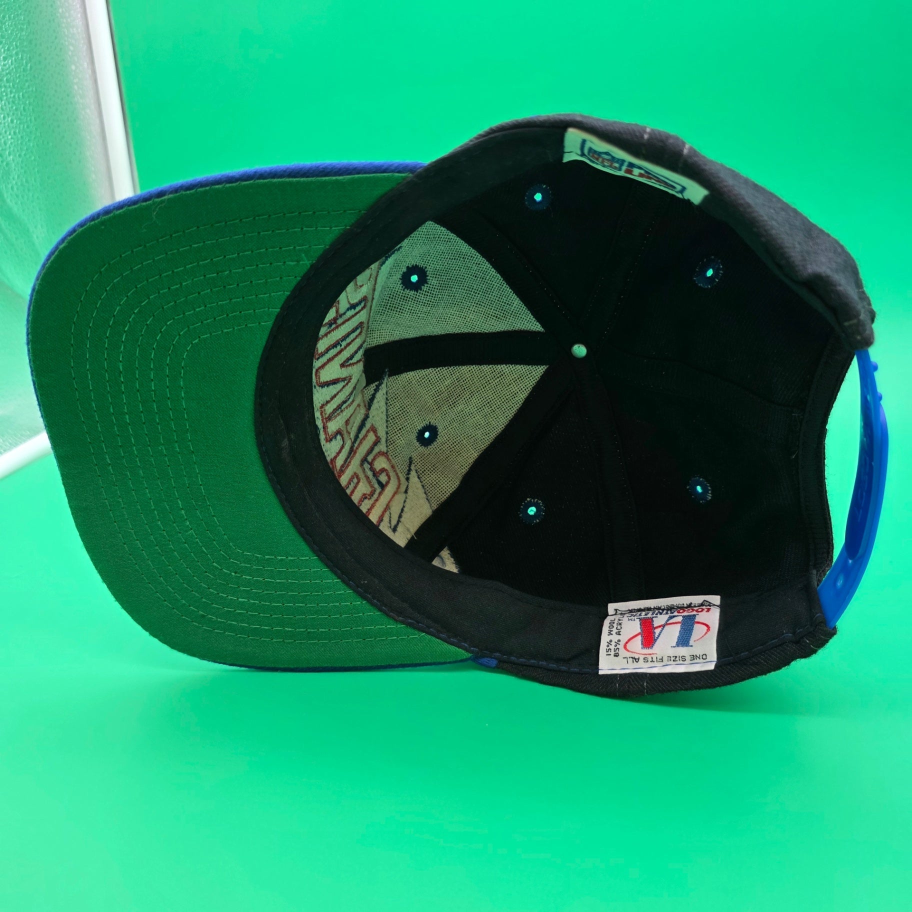 Vintage 1990s New York Giants Sharktooth Hat
