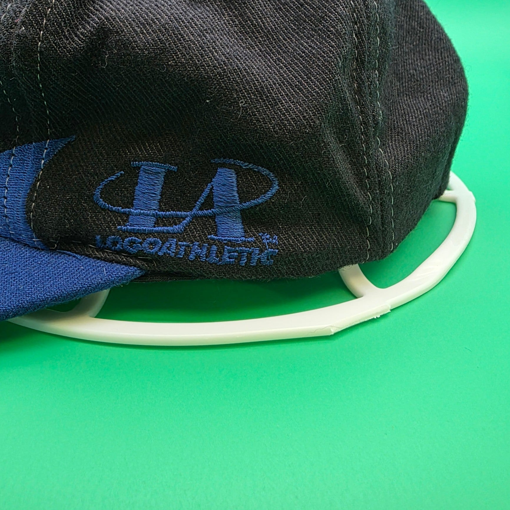 Vintage 1990s New York Giants Sharktooth Hat