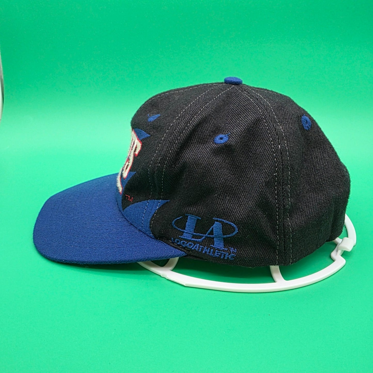 Vintage 1990s New York Giants Sharktooth Hat