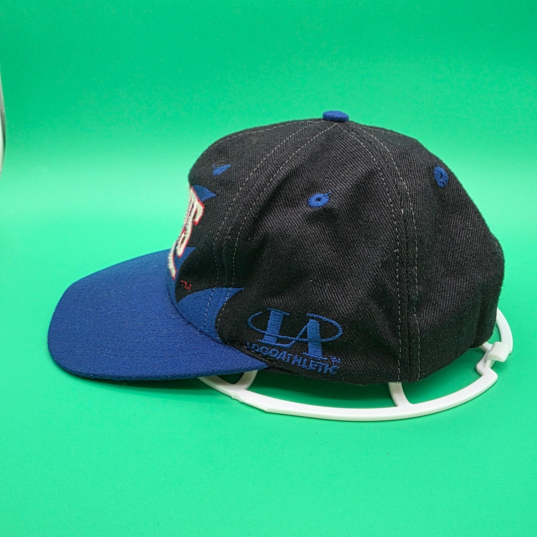 Vintage 1990s New York Giants Sharktooth Hat