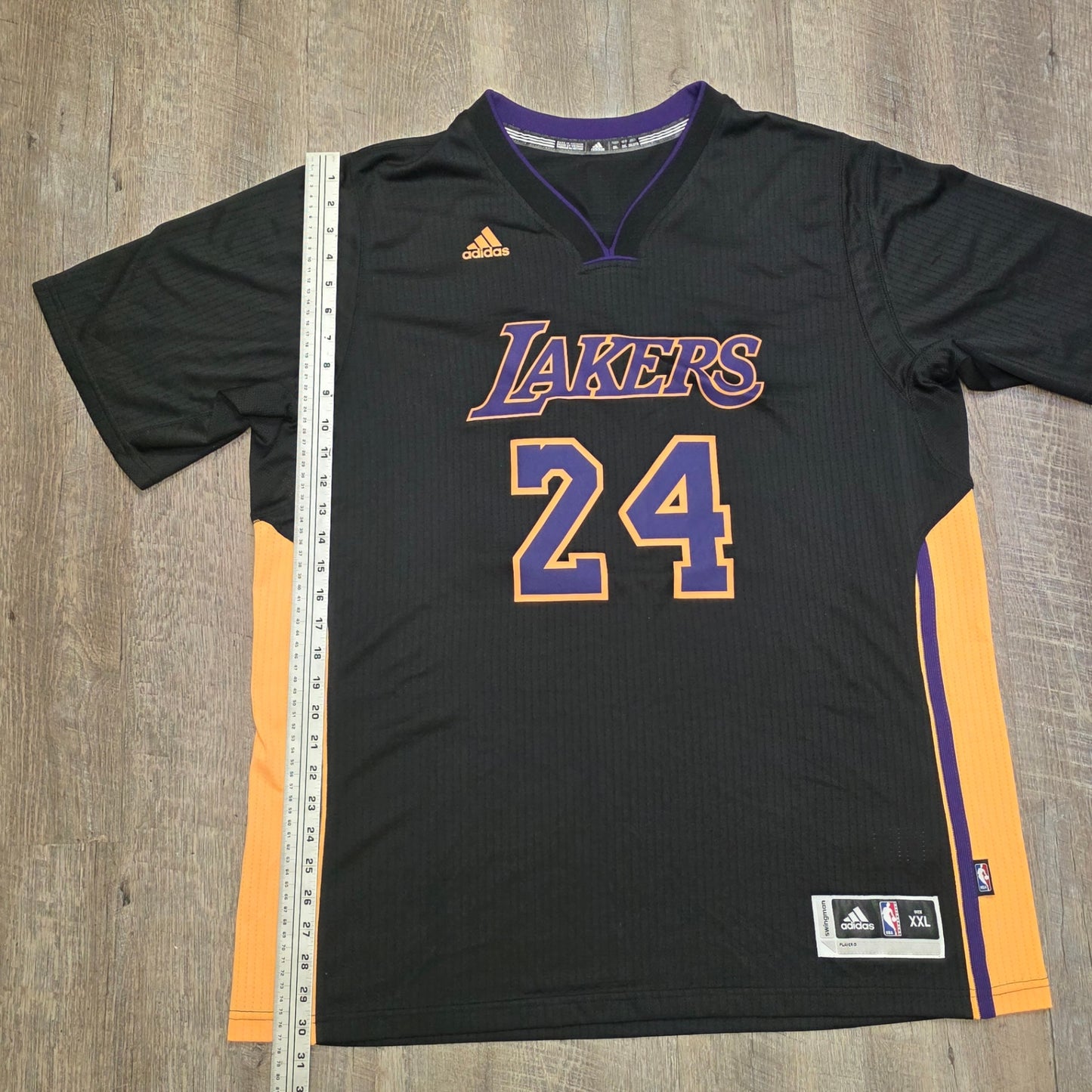 Kobe Bryant Hollywood Nights Lakers Adidas black sleeve Jersey Medium mamba NWOT