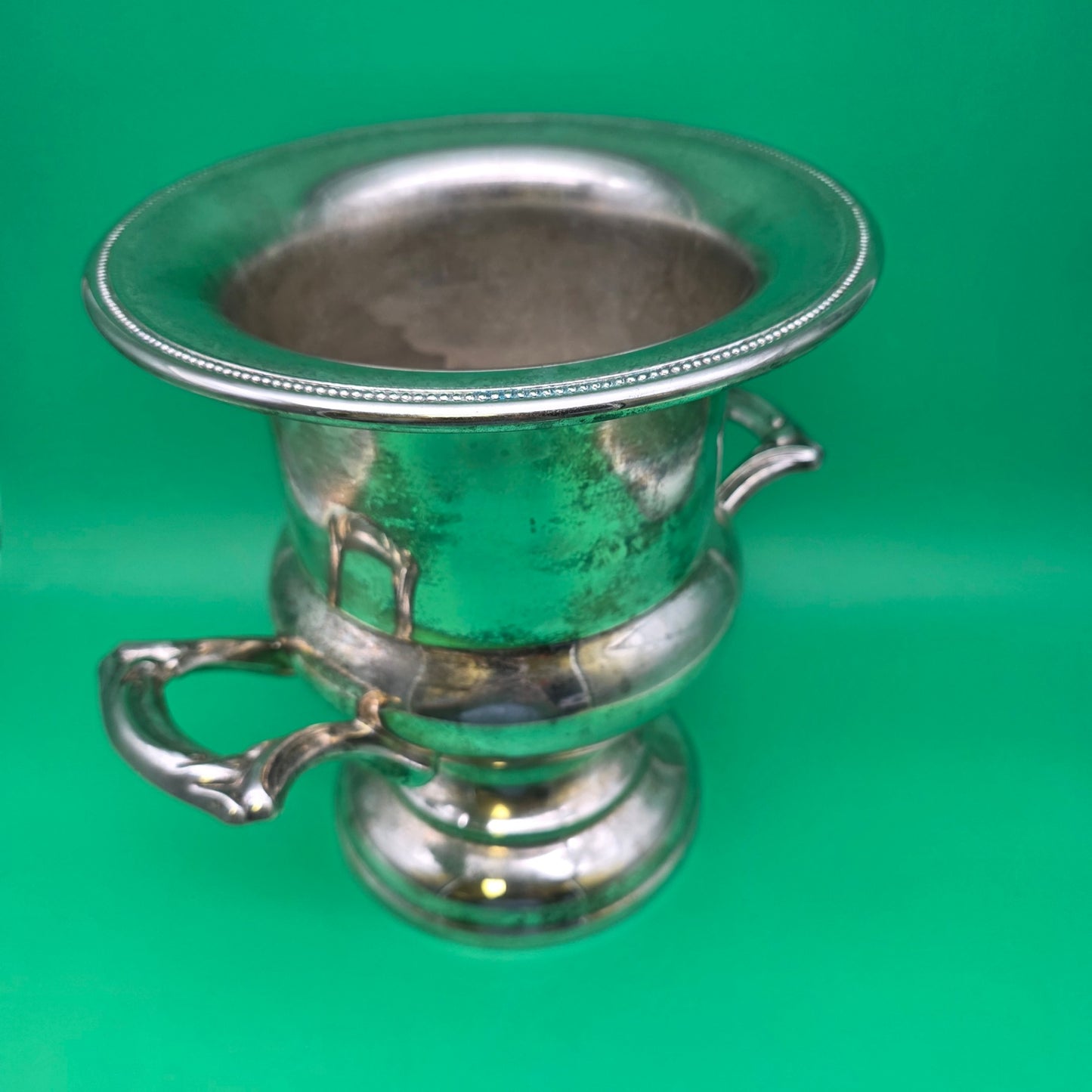 Vintage Oneida Champagne silver plated ice bucket