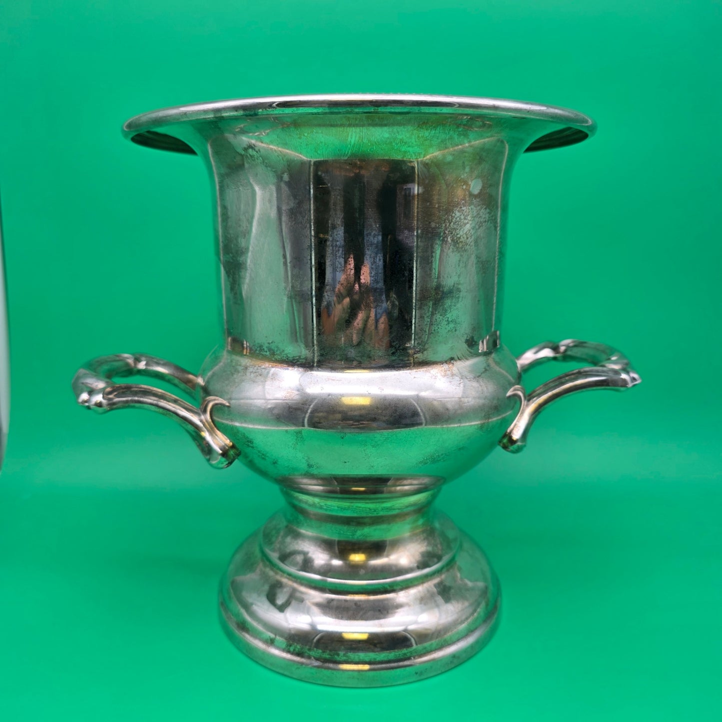 Vintage Oneida Champagne silver plated ice bucket
