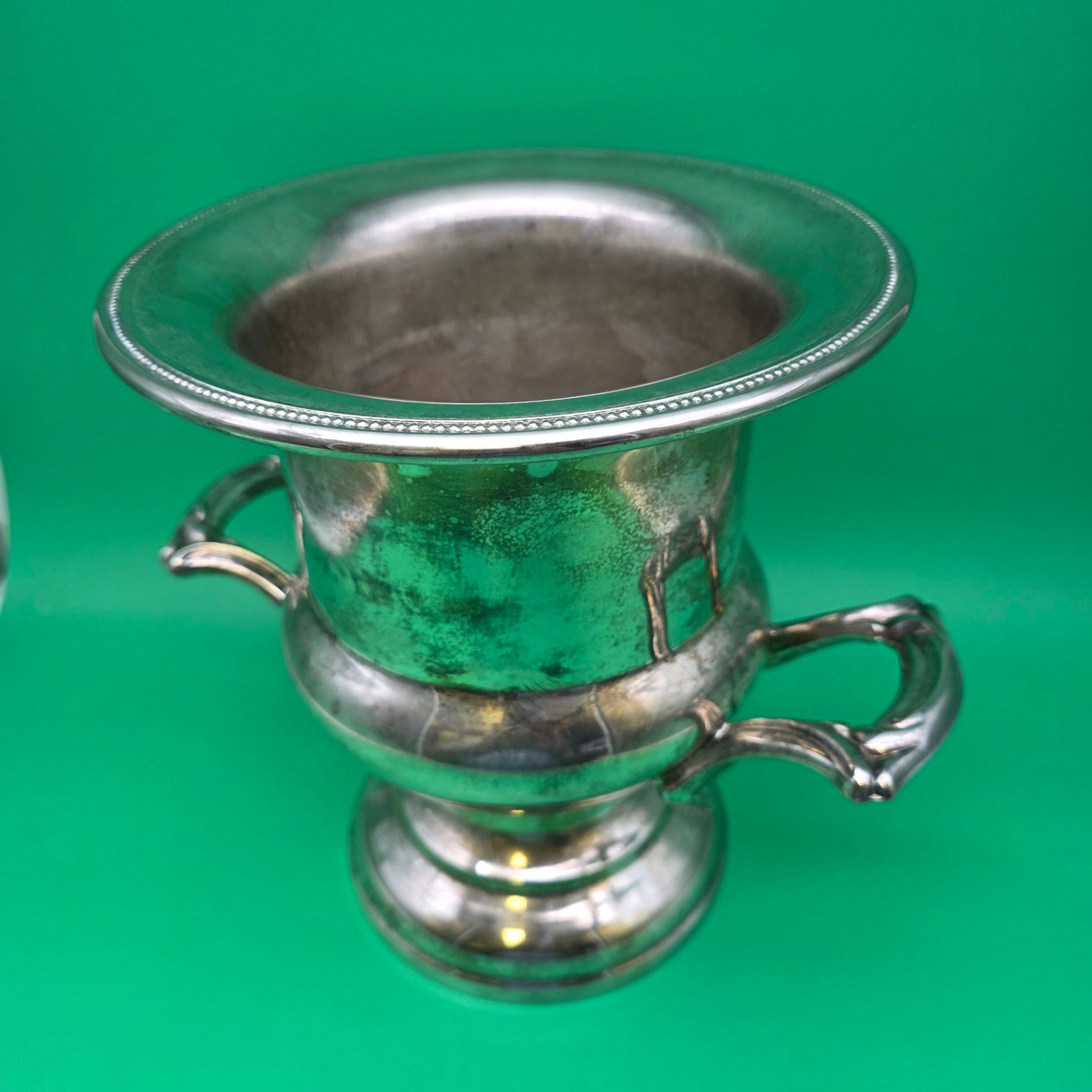 Vintage Oneida Champagne silver plated ice bucket