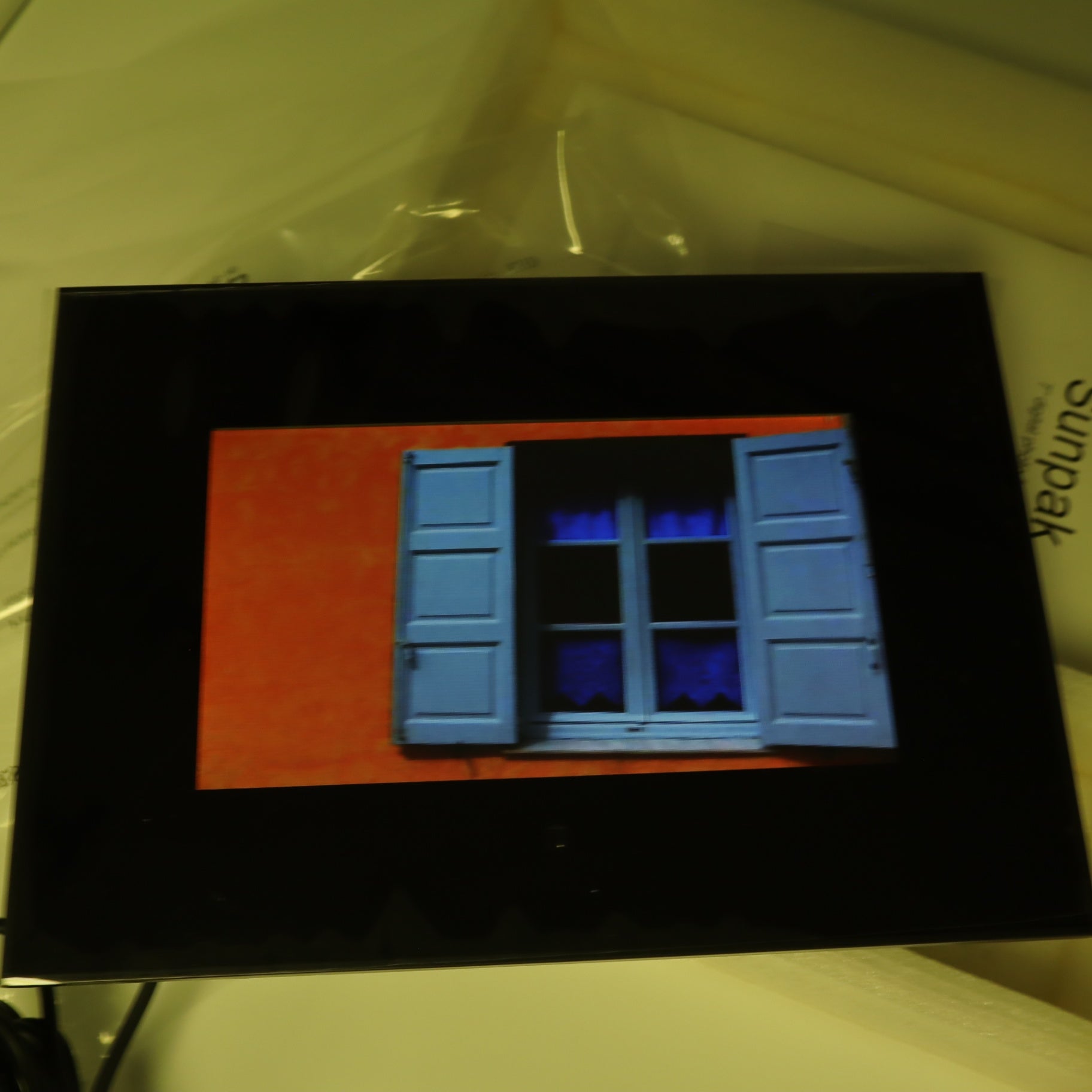 Sunpack 7" Digital phot frame- NIB Tested