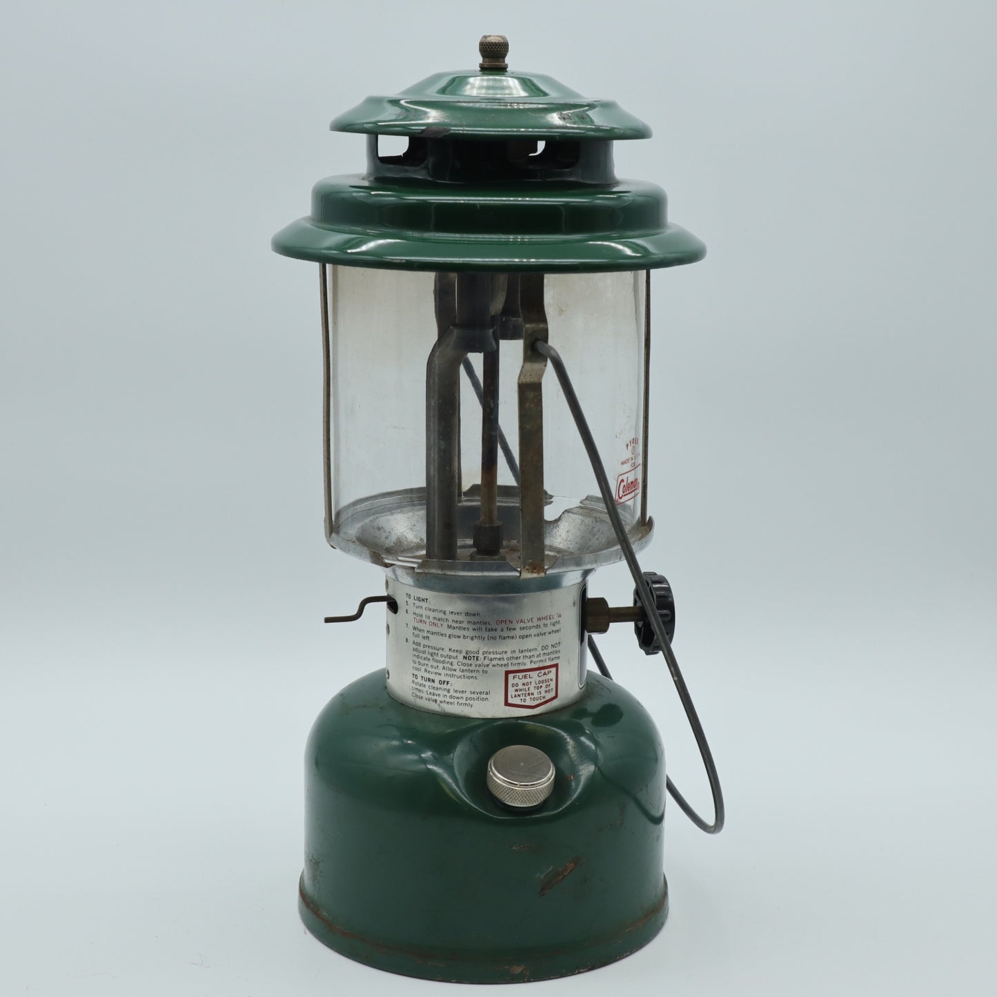 Coleman Lantern 220H Double Mantle Lantern in Yellow Clamshell Case UNTESTED