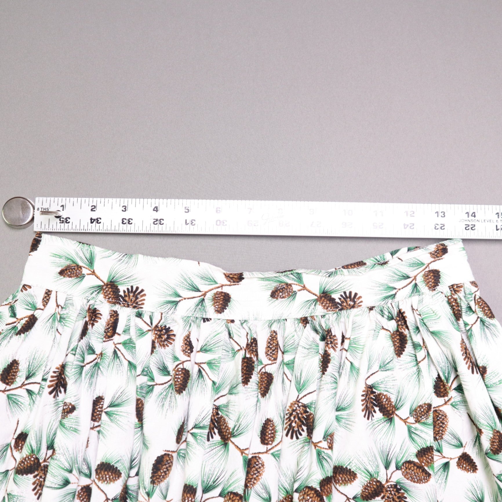 Vintage Style Pinecone Evergreen Print A-Line Midi Skirt White Green Christmas