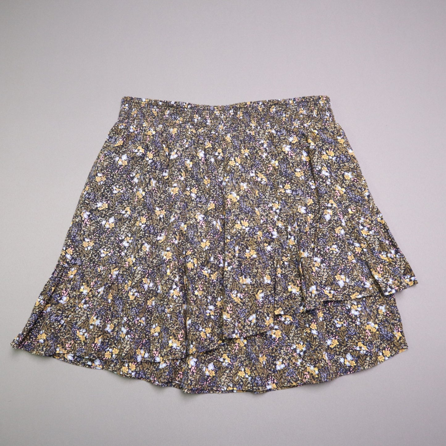 O'Neill Floral Smocked Waist Tiered Mini Skirt Womens Size Medium Boho Ruffle