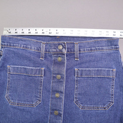 Levi's denim pencil skirt featuring a button-front design 30