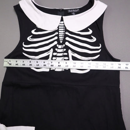 Smak Smak Parlour skeleton mod dress features a white Peter Pan collar and matching white pockets Online Only M