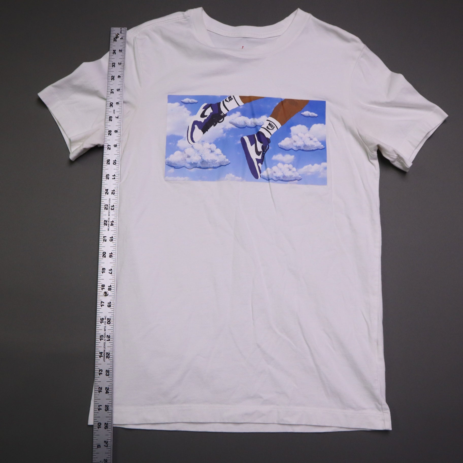 Nike Air Jordan Mens Small White Sky Graphic Sneaker Jumpman T Shirt Short Sleeve