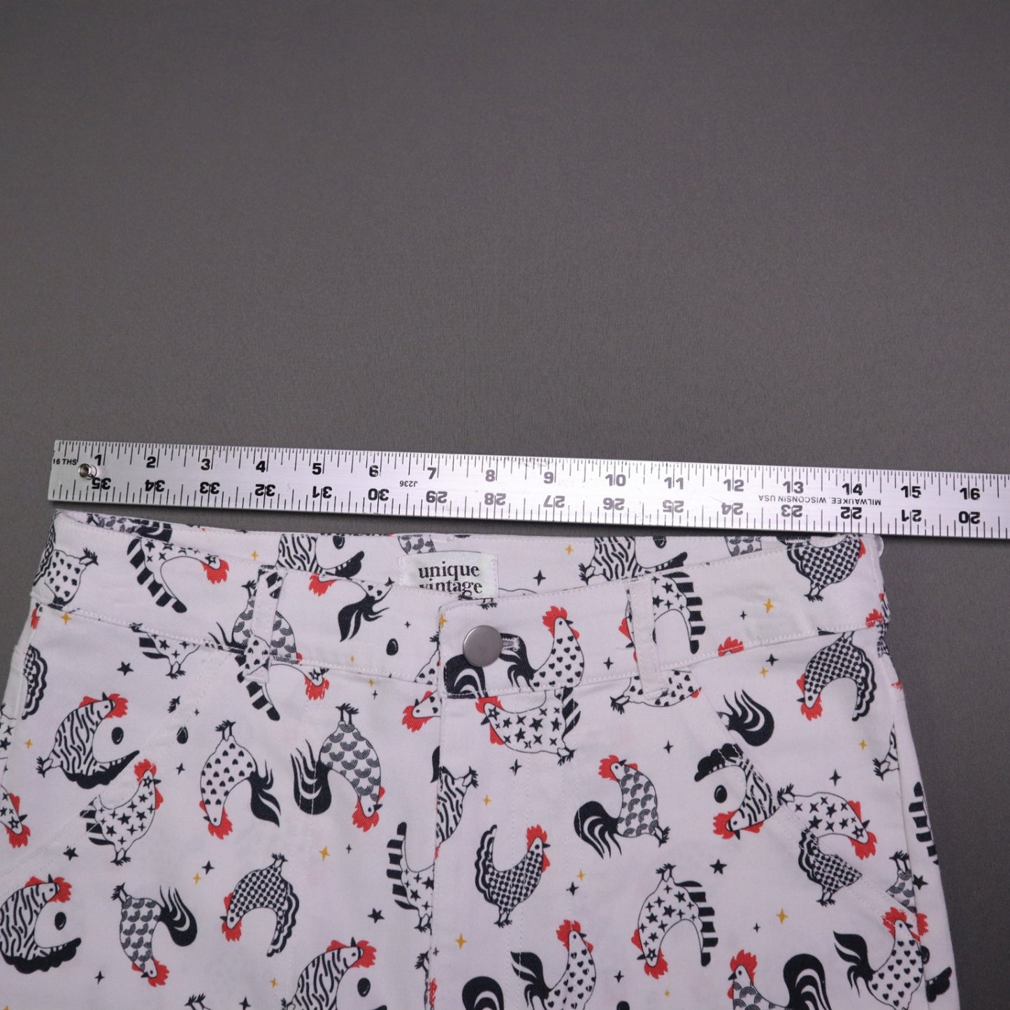 Unique Vintage Womens Medium M 6-8 White Chicken Rooster Print Pants NWT Retro