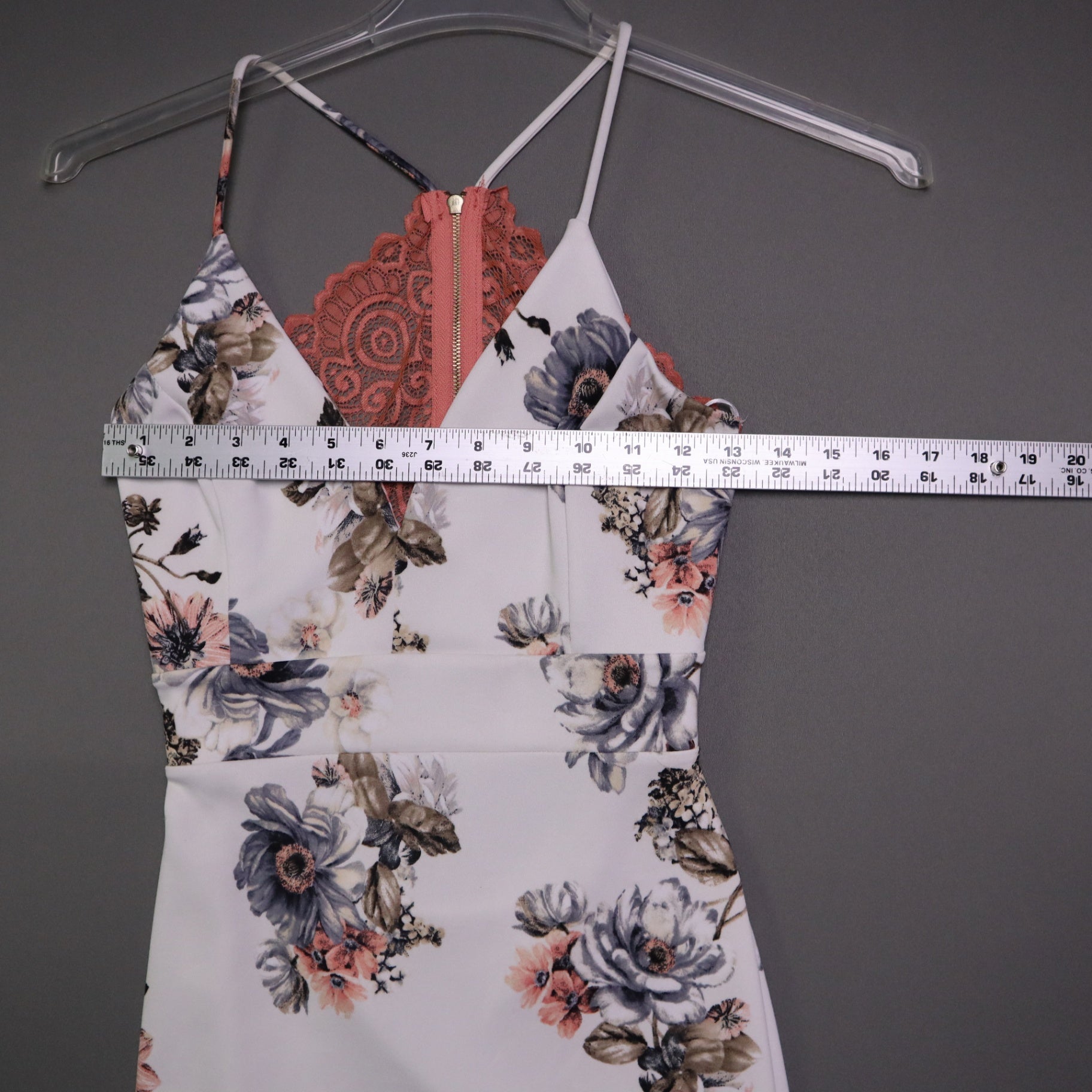 Windsor Womens Small NWT Ivory Floral Lace Back Cutout Bodycon Dress Bodycon Mini