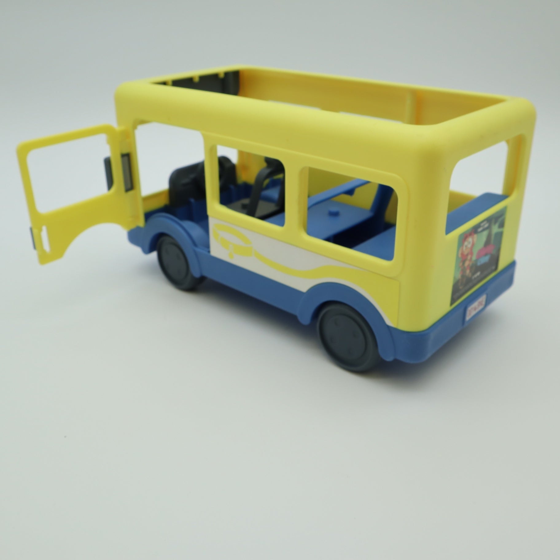 Moose Toys Bluey Bus Vehicle Yellow Brisbane Adventure School Bus Toy Loose