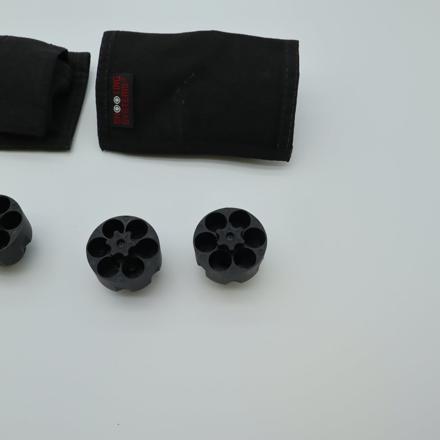 Safariland Revolver Speedloaders Lot of 4 with Shooting Systems Belt Pouches