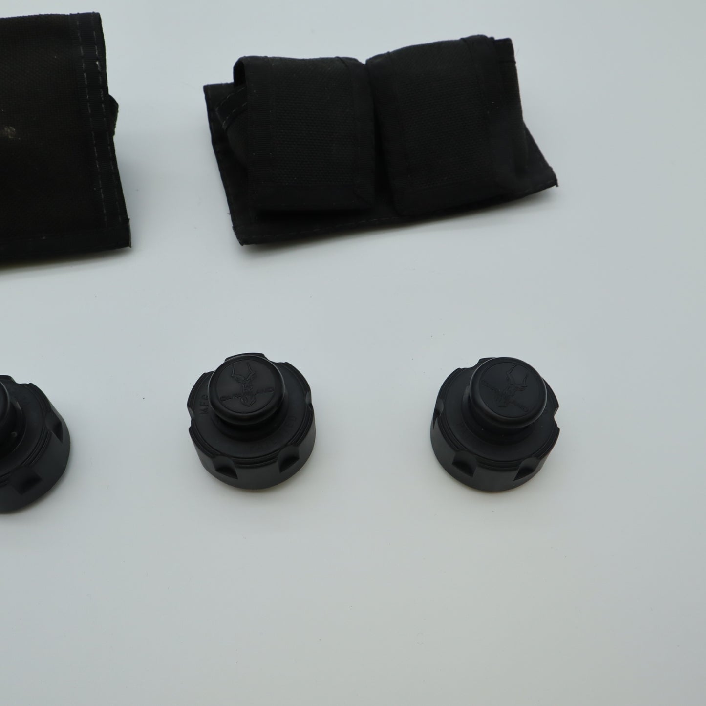 Safariland Revolver Speedloaders Lot of 4 with Shooting Systems Belt Pouches