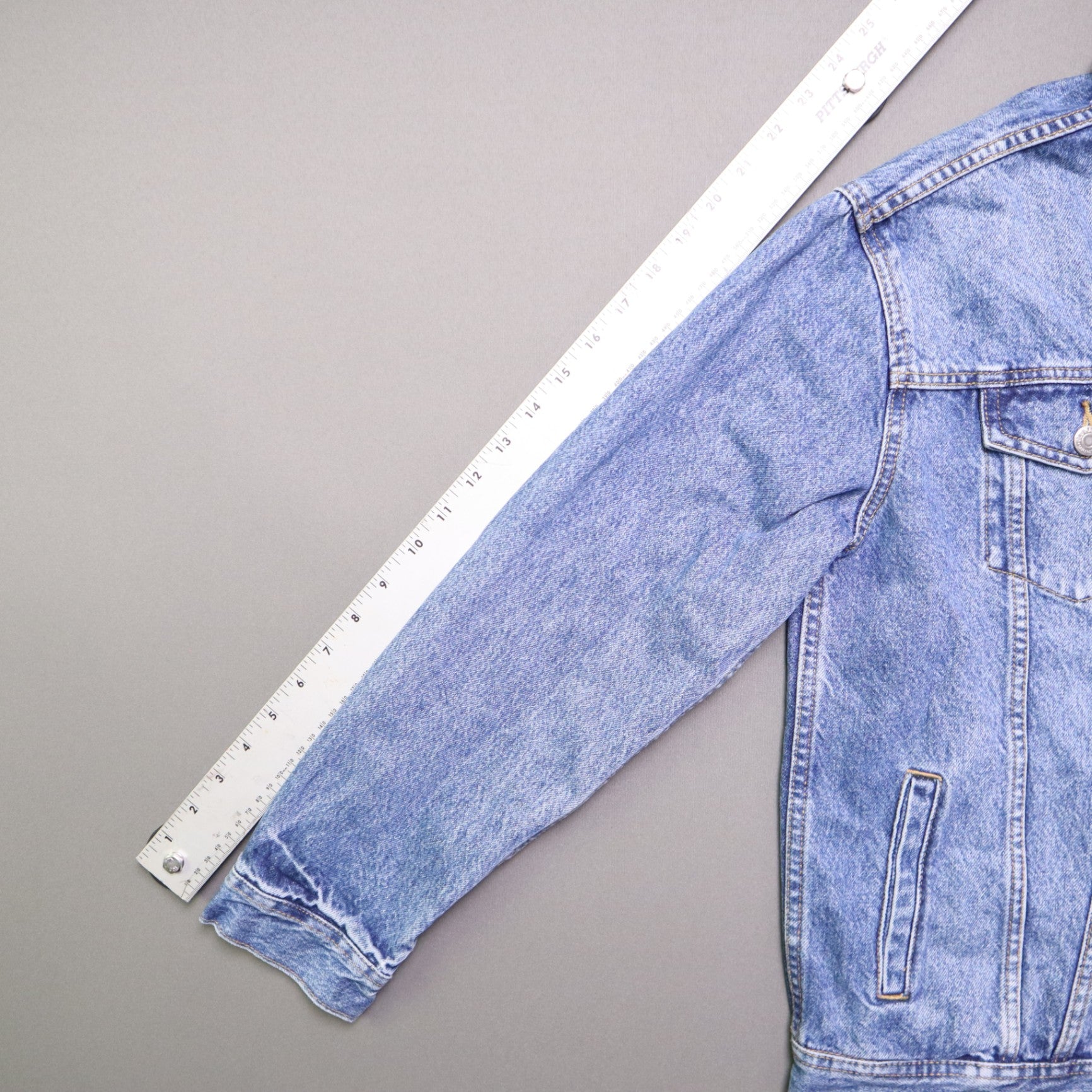 Old Navy Denim Jacket Medium M Medium Wash Boyfriend Trucker Jean Oversized Blue