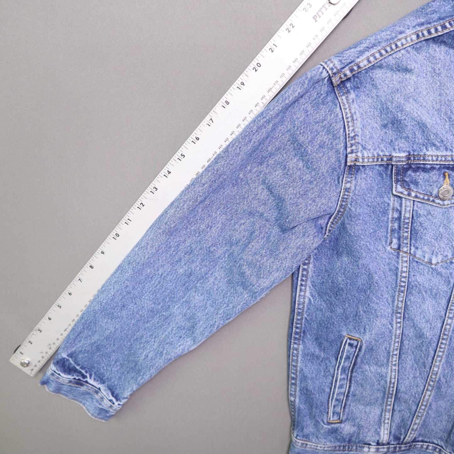 Old Navy Denim Jacket Medium M Medium Wash Boyfriend Trucker Jean Oversized Blue