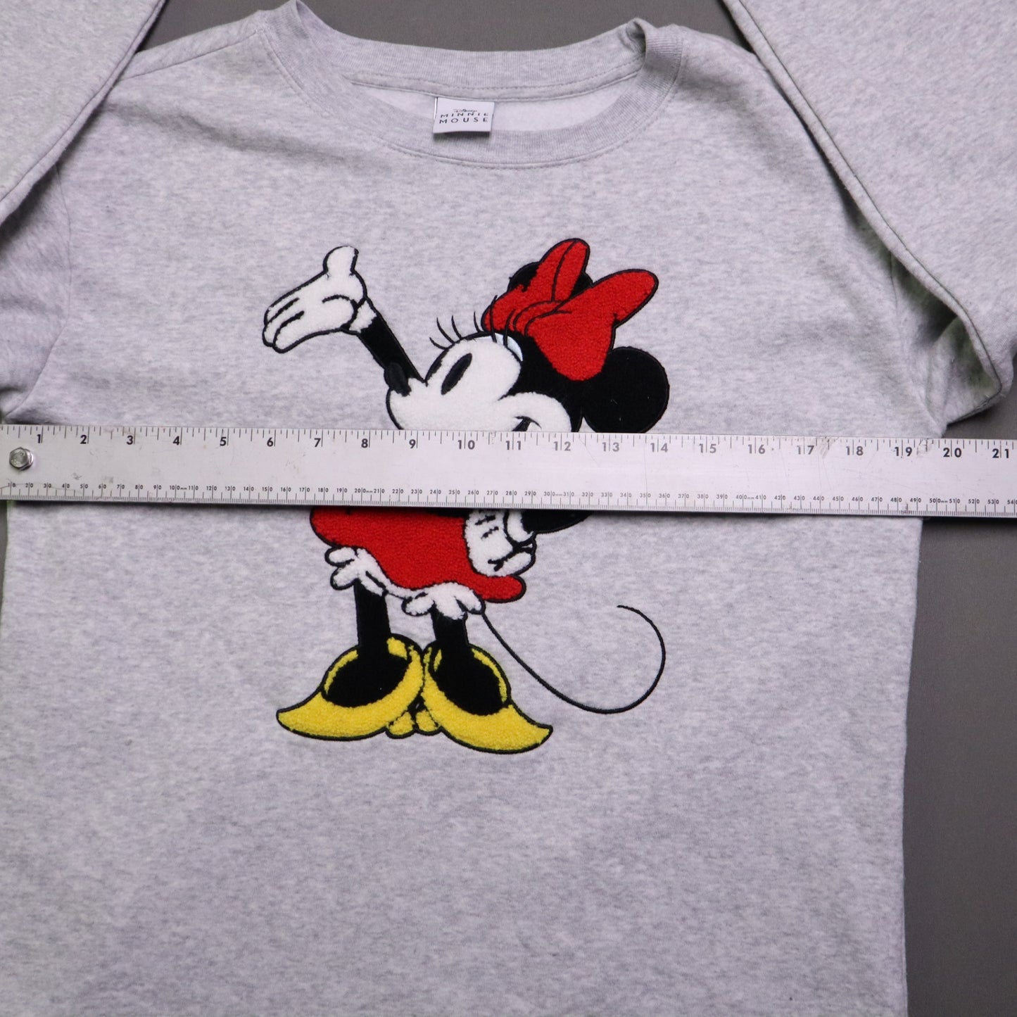 Disney Minnie Mouse Womens Medium Sweatshirt Gray Large Patch Pullover Fleece