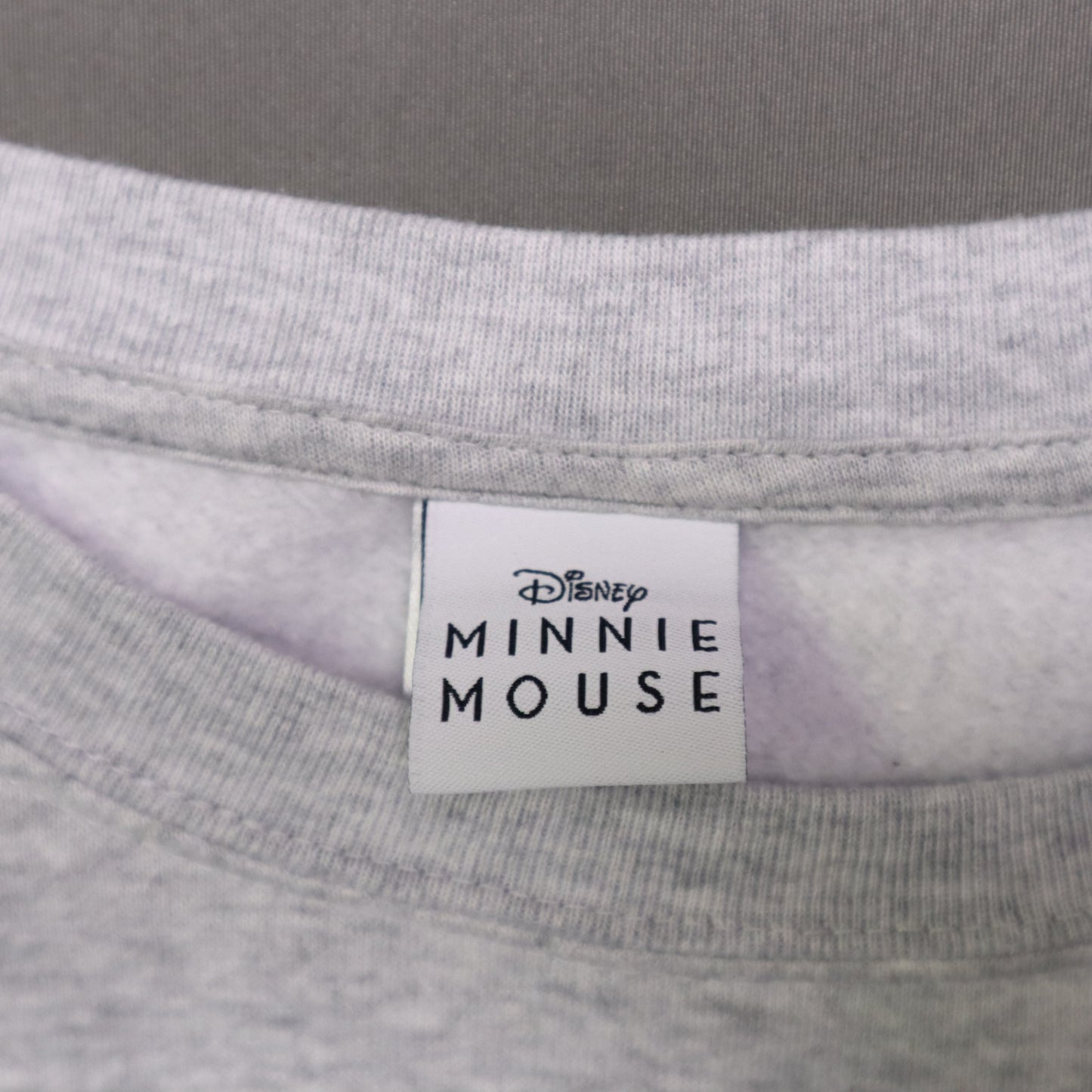 Disney Minnie Mouse Womens Medium Sweatshirt Gray Large Patch Pullover Fleece