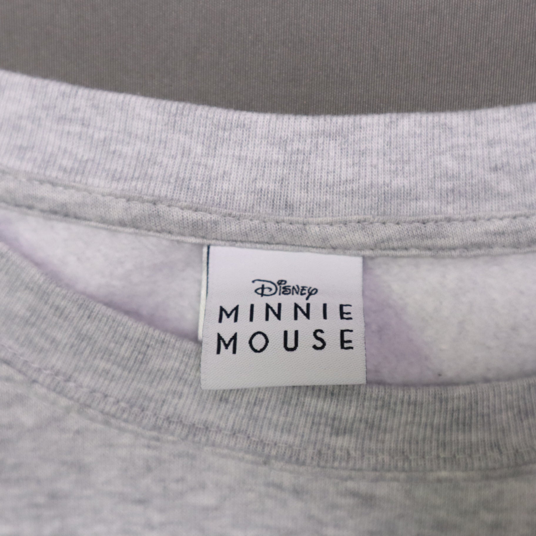 Disney Minnie Mouse Womens Medium Sweatshirt Gray Large Patch Pullover Fleece