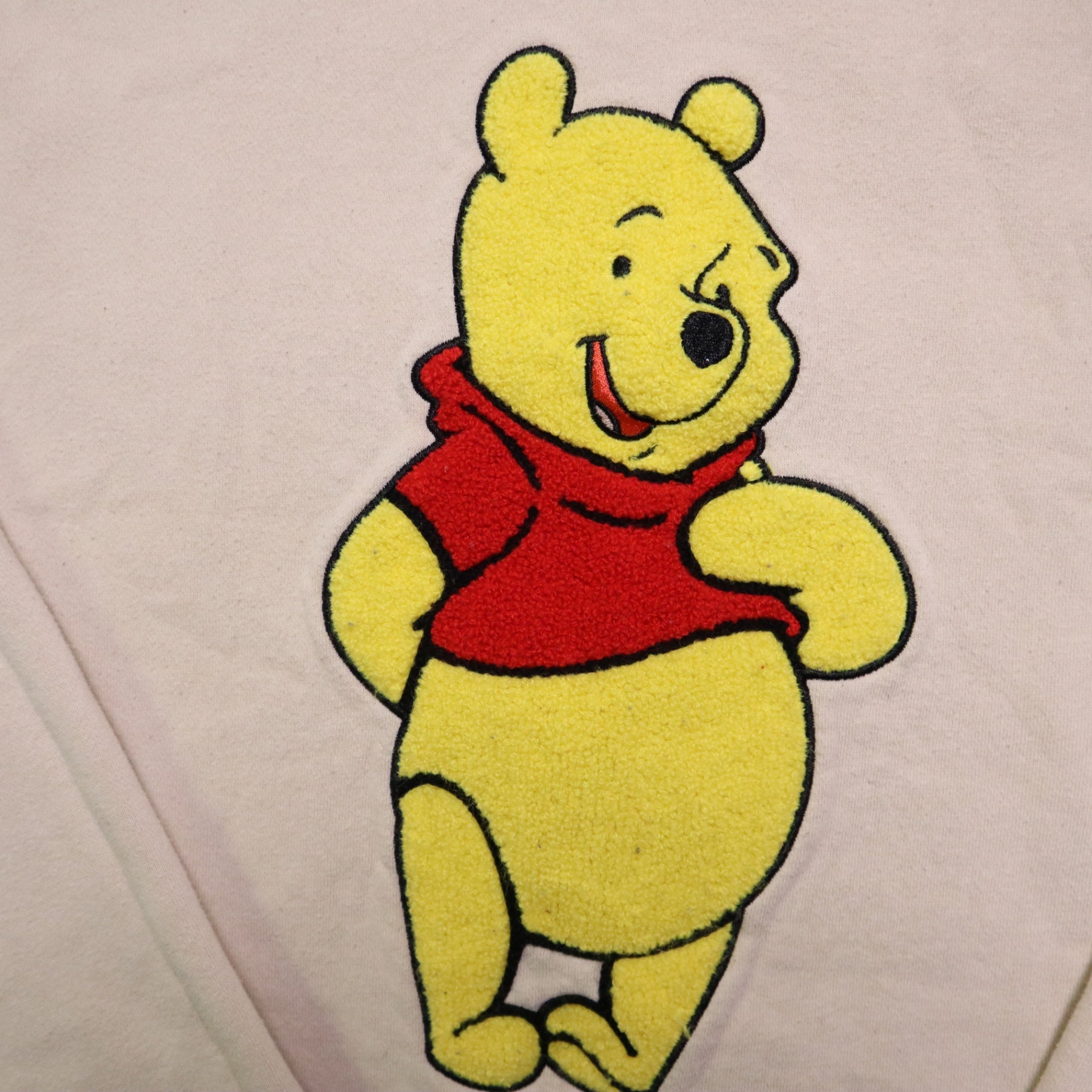 Disney Winnie the Pooh Womens Medium Sweatshirt Ivory Patch Pullover Fleece Top