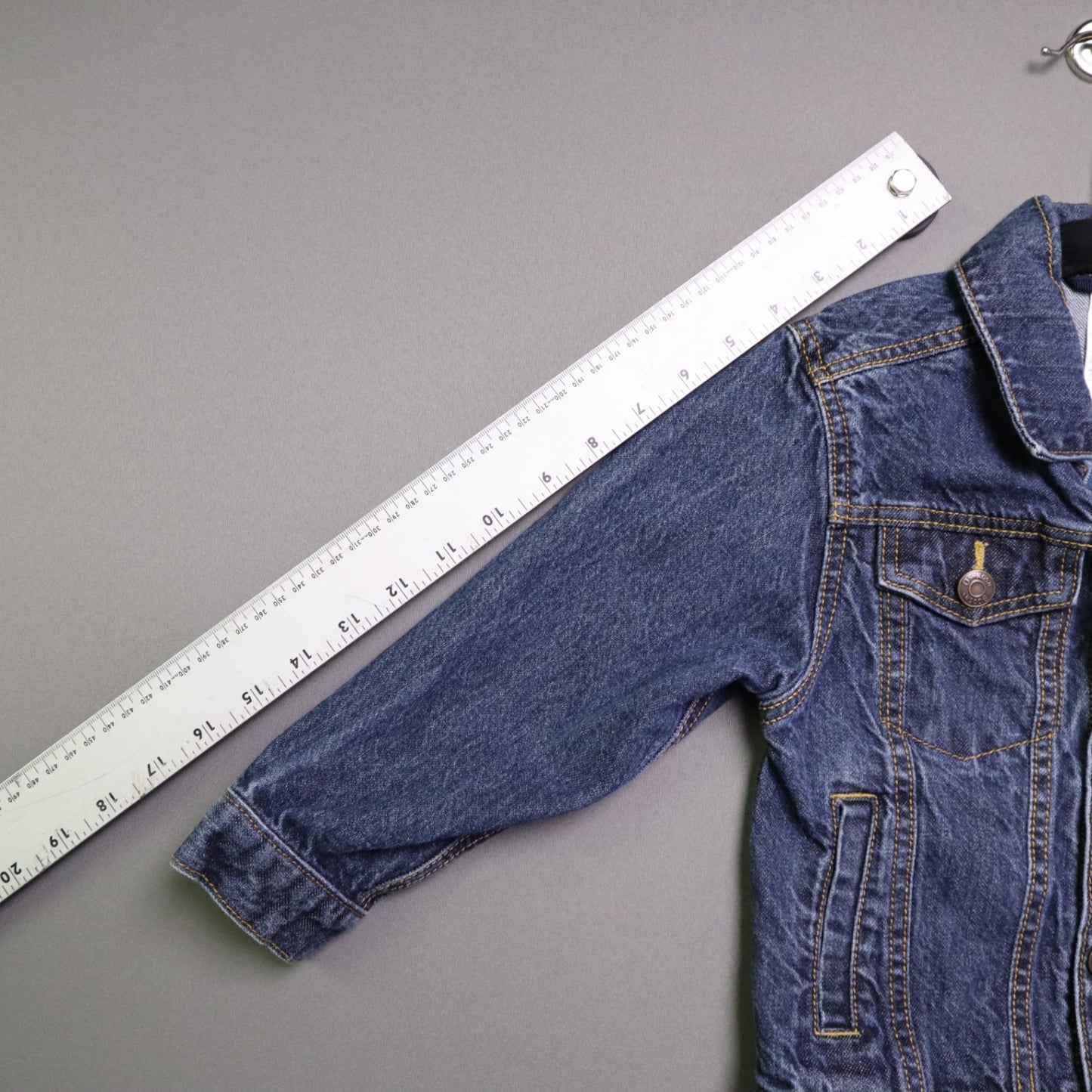 OshKosh B'Gosh Denim Jacket Size 4 Toddler Medium Wash Jean Trucker Cotton Blue