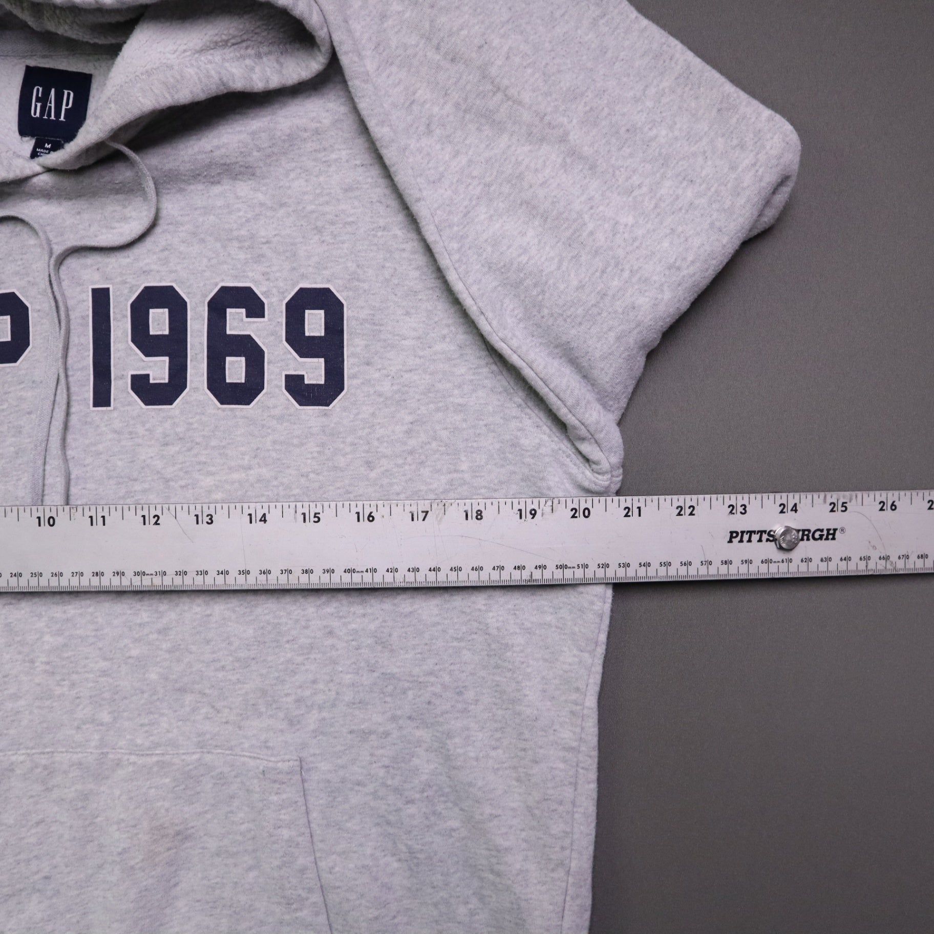 GAP 1969 Womens Medium Hoodie Sweatshirt Gray Spellout Arch Logo Pullover
