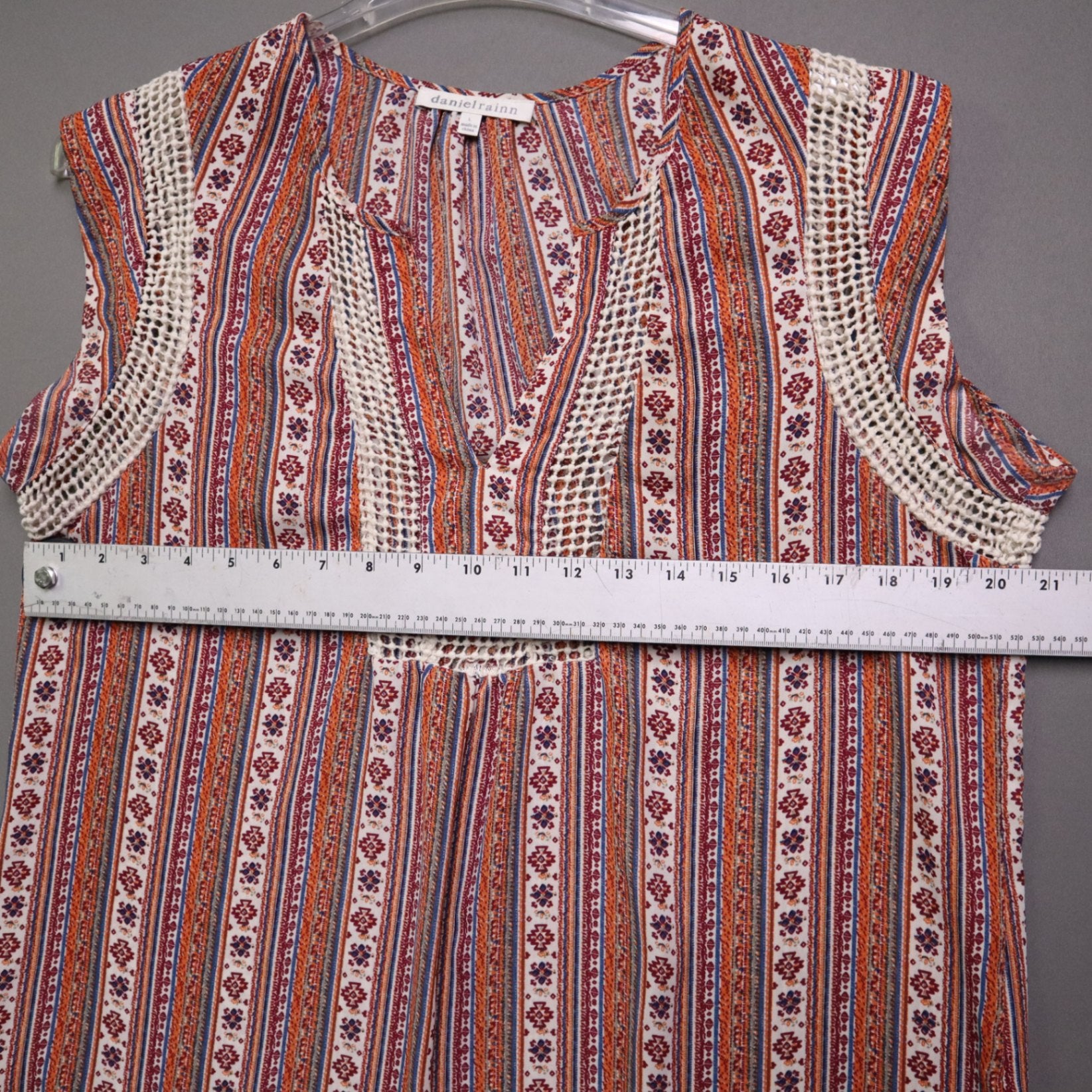 Daniel Rainn Womens Large Boho Printed Sleeveless Top Crochet Trim V-Neck Blouse