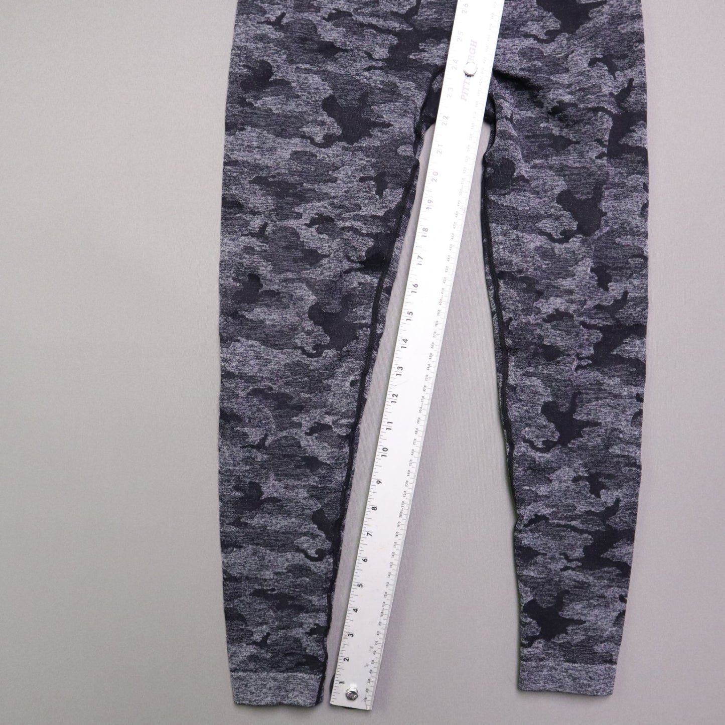 Gymshark Womens Size M Grey Black Camo Seamless High Waist Workout Leggings