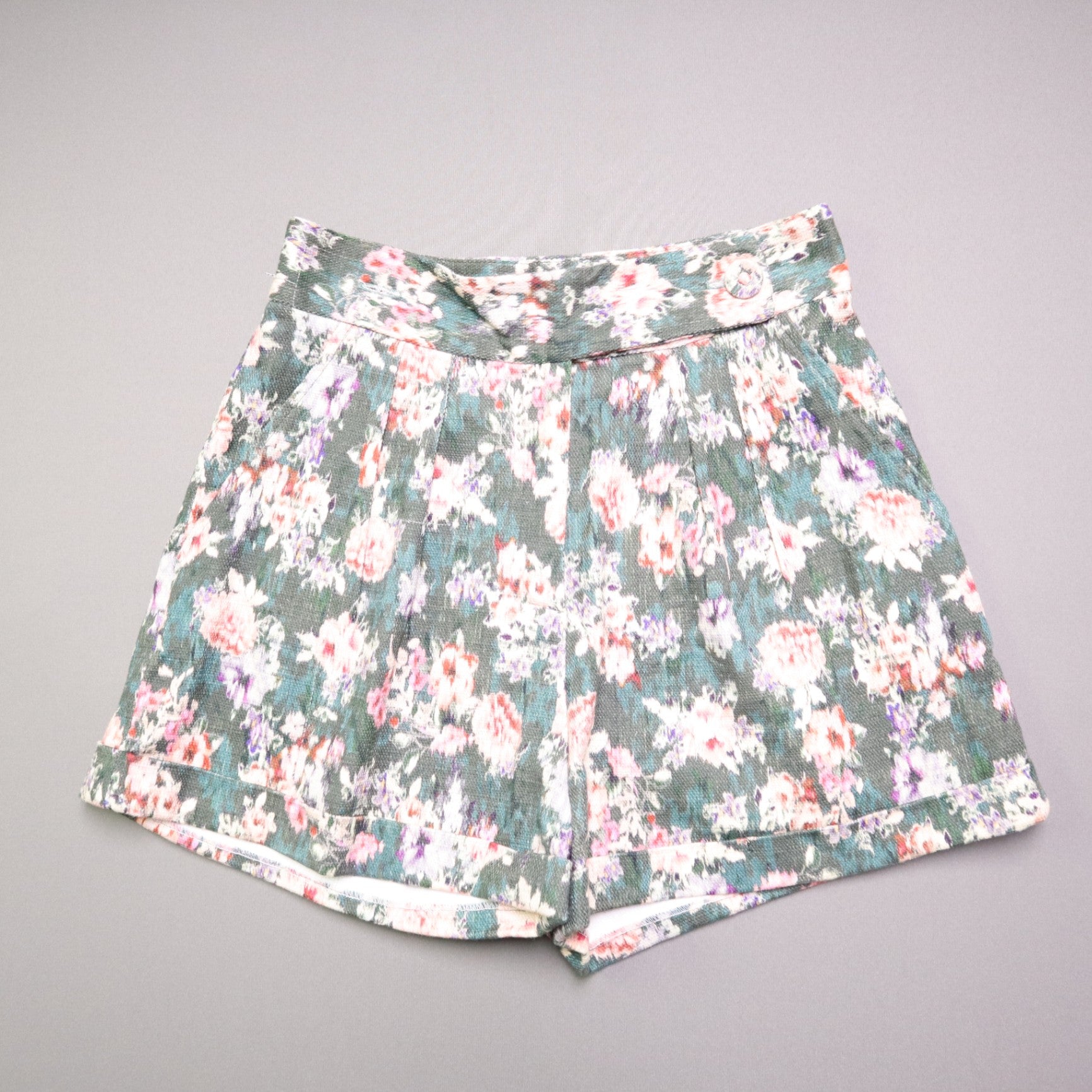 Opullence Paris Womens Size Small High Waisted Tapestry Floral Pleated Shorts