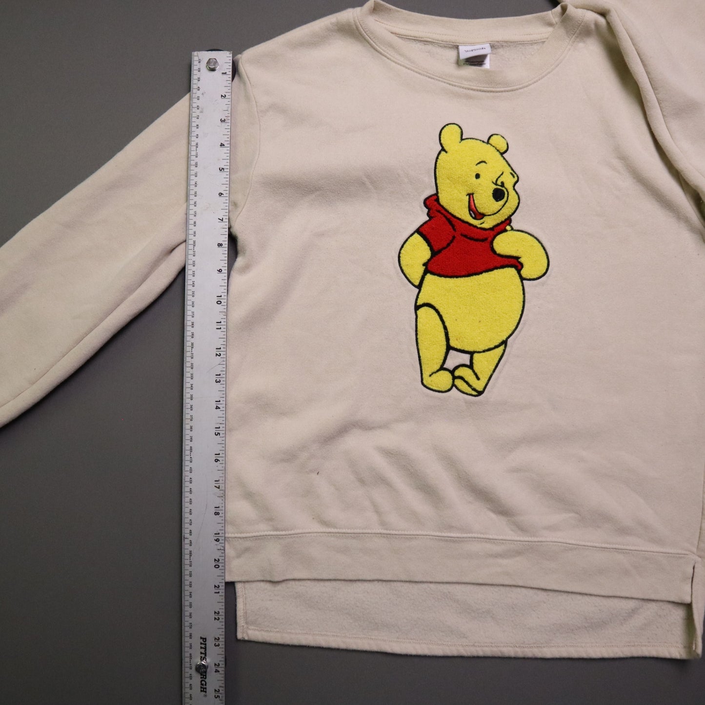 Disney Winnie the Pooh Womens Medium Sweatshirt Ivory Patch Pullover Fleece Top