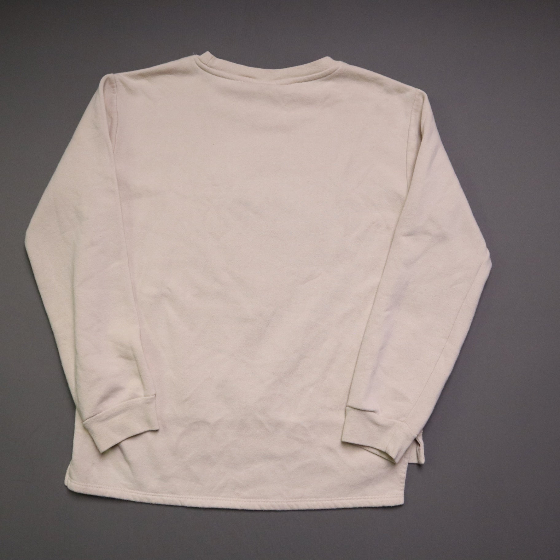 Disney Winnie the Pooh Womens Medium Sweatshirt Ivory Patch Pullover Fleece Top